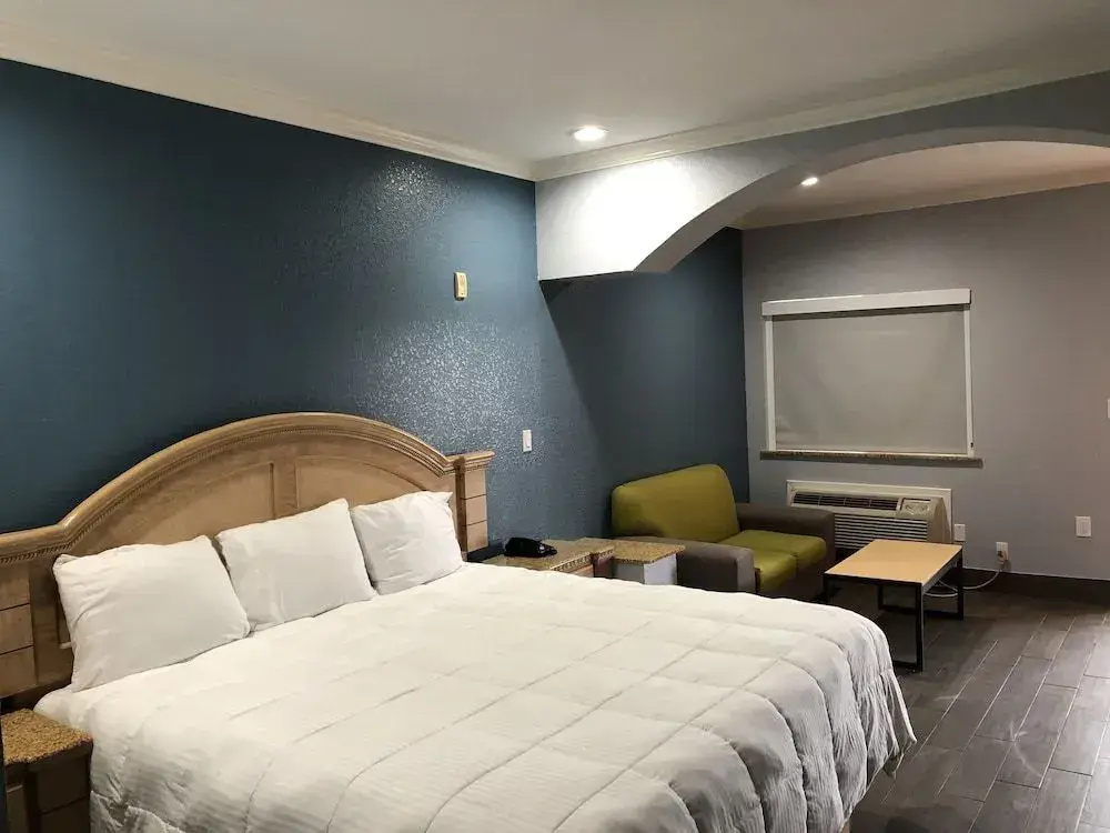 The Symphony Inn & Suites