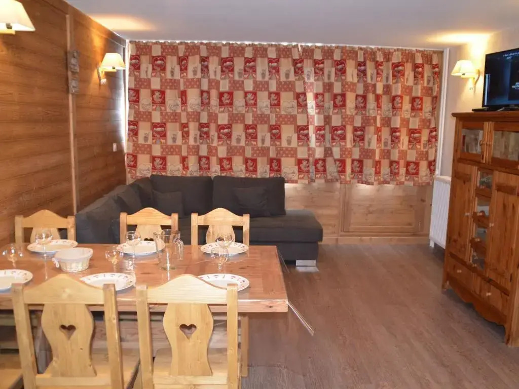 Appartement Les Menuires, 3 pièces, 6 personnes - FR-1-452-202