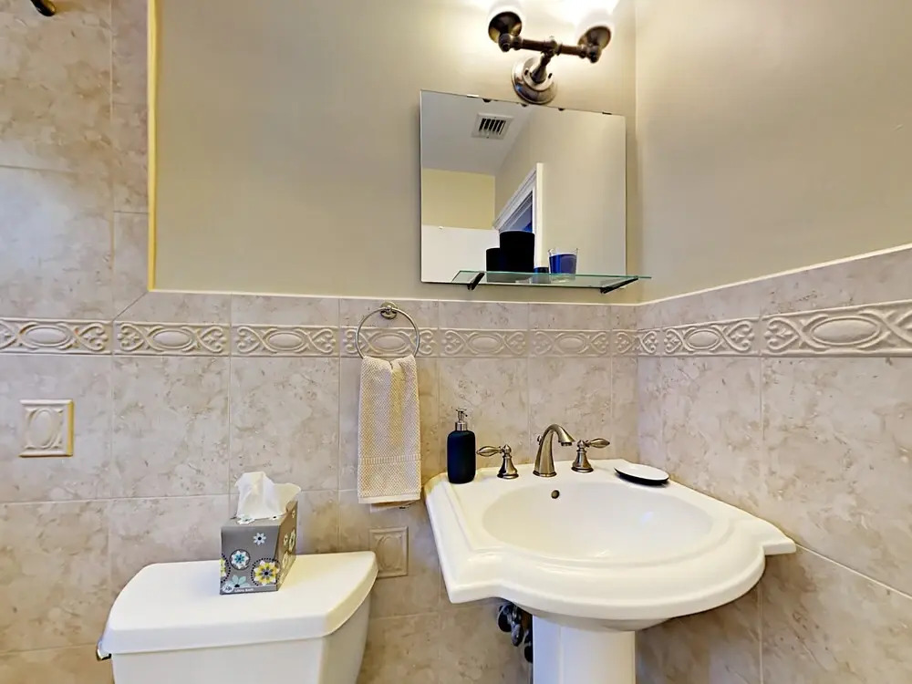 1500 SW 22nd Street Home 3 Bedrooms 2 Bathrooms Home