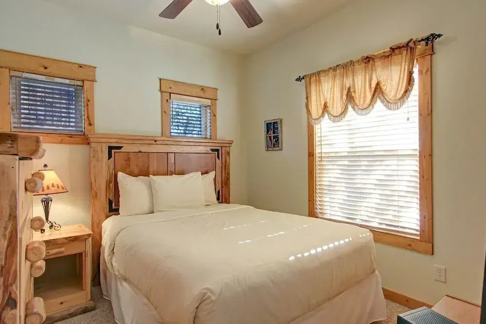 Mount Enentah 37 2 Bedroom Condo by RedAwning