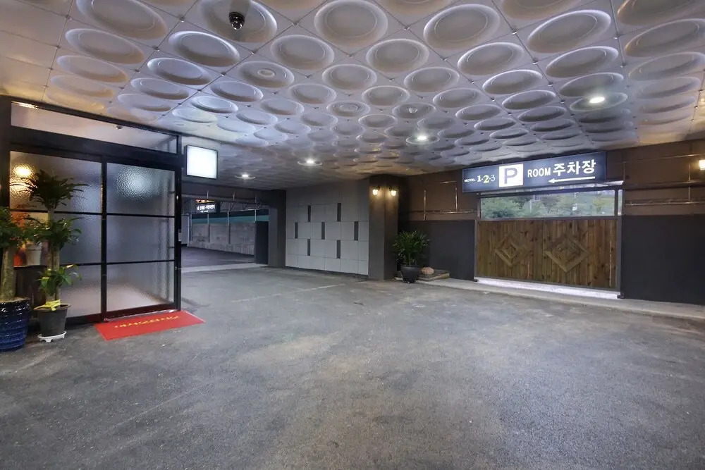 Motel 123