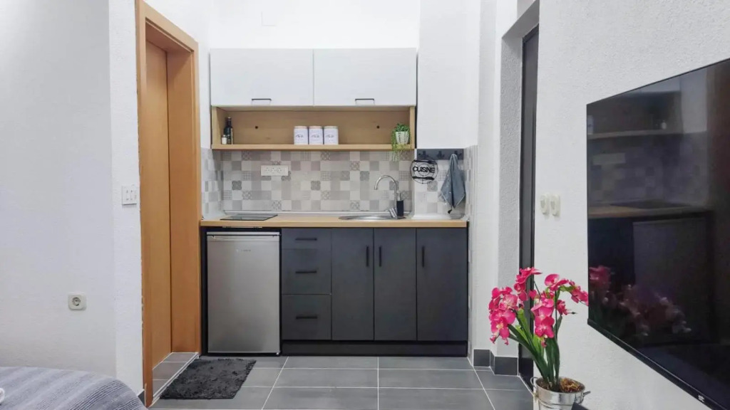 Care's studio apartment
