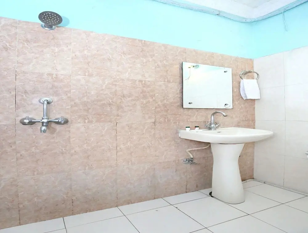 OYO 1357 Hotel Midland
