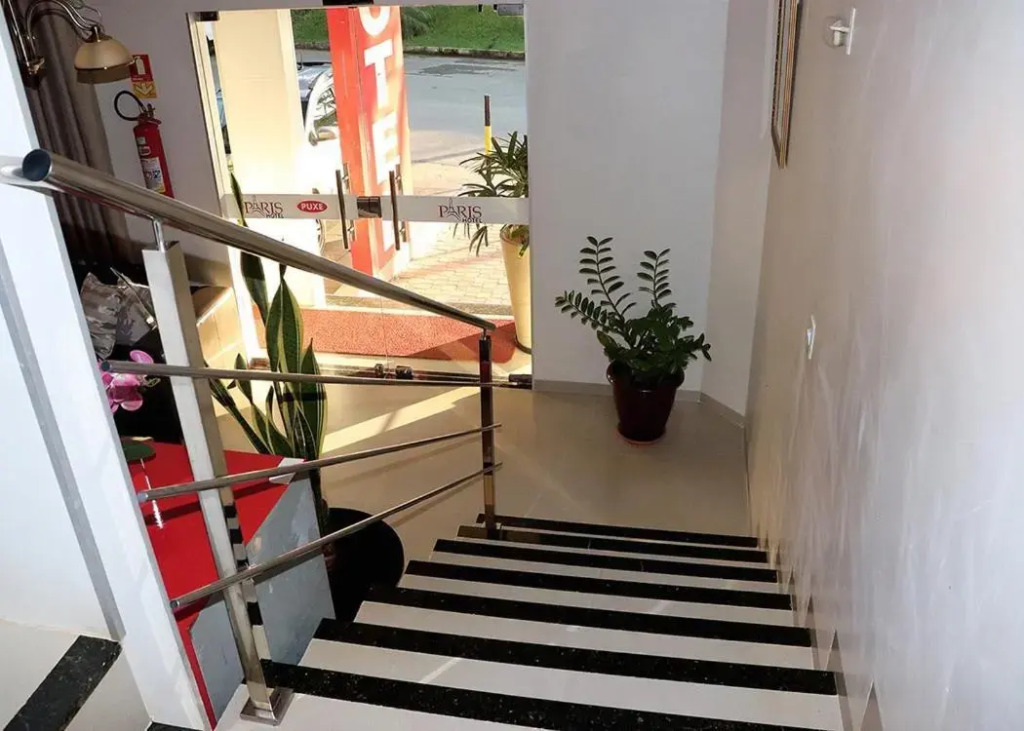 PARIS HOTEL