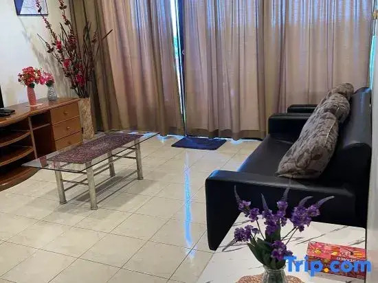 Highfloor Riverbank Suites  level 12