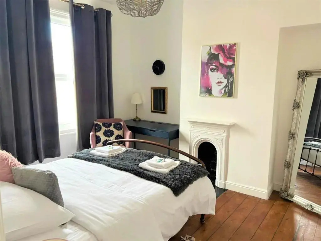 Escape 2 Unwind, Victorian Elegance