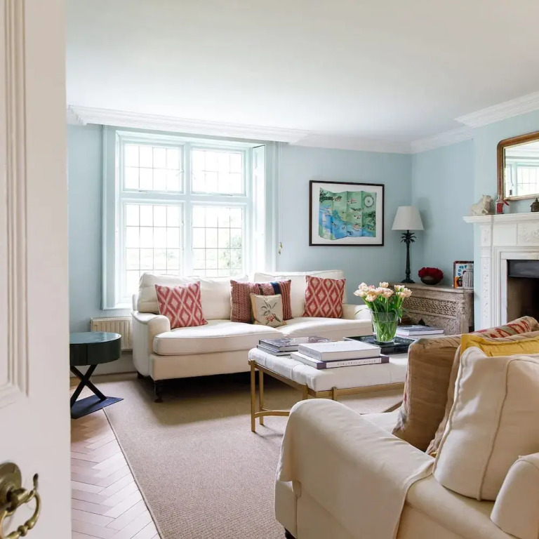 Impressive Country Estate Sleeps 17