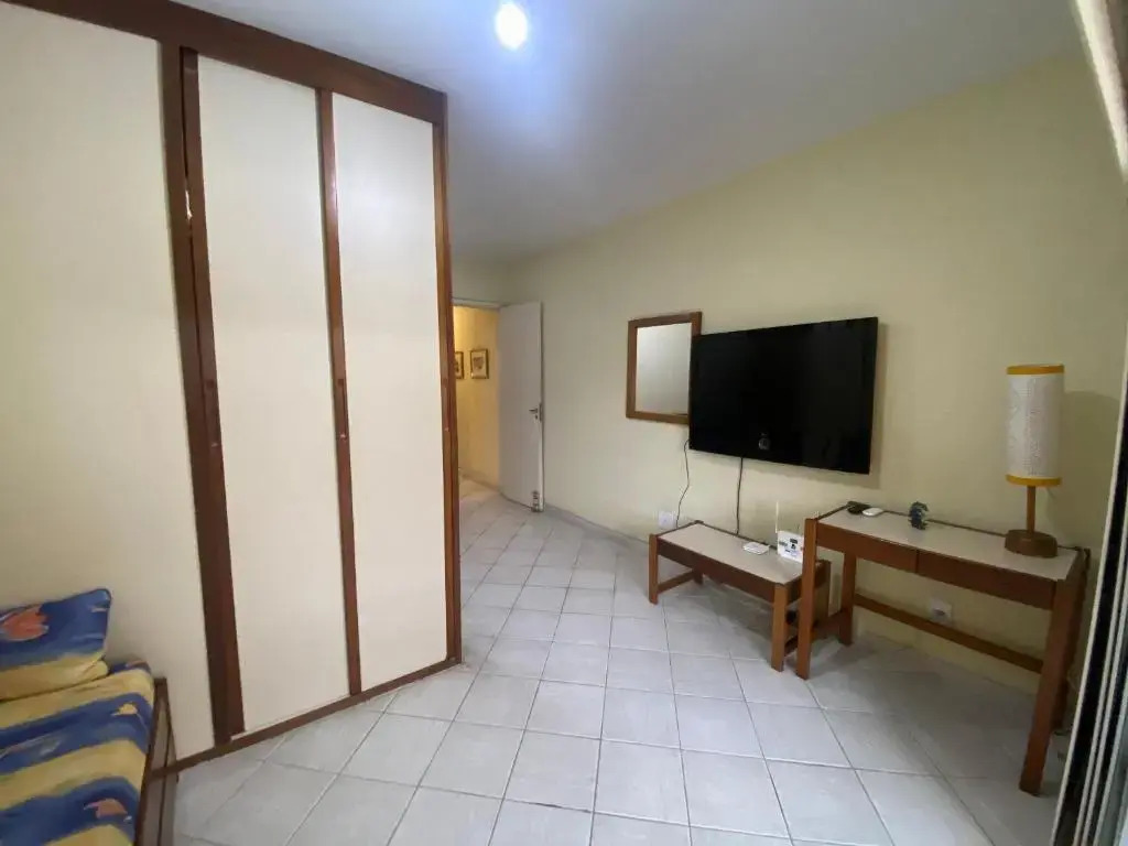 Condomínio com piscina, churrasqueira, sauna e MARINA P LANCHA - WiFi 200Mbps - 1qt e sala com 2 ar condicionados