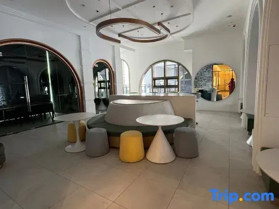 Lovecozy Home @ 22M Macalister | Studio