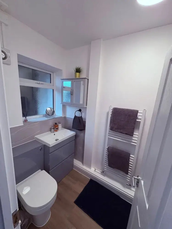 Central Chelmsford 2-bed Apt, 5 Mins to Station