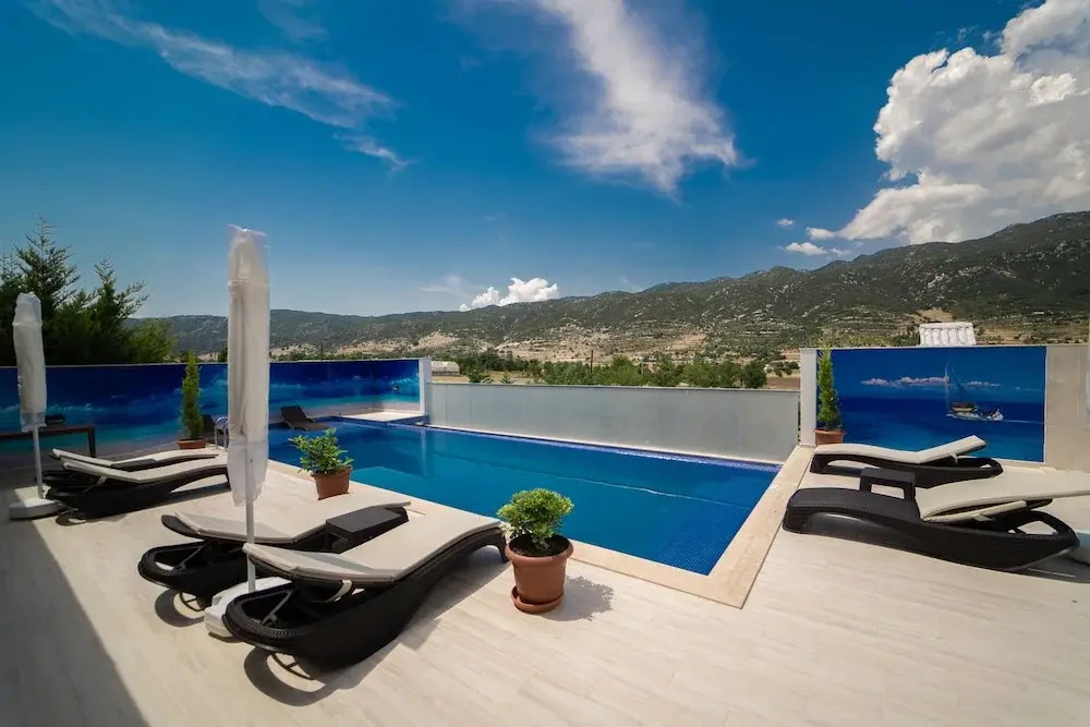 Villa Ozdemir by Akdenizvillam
