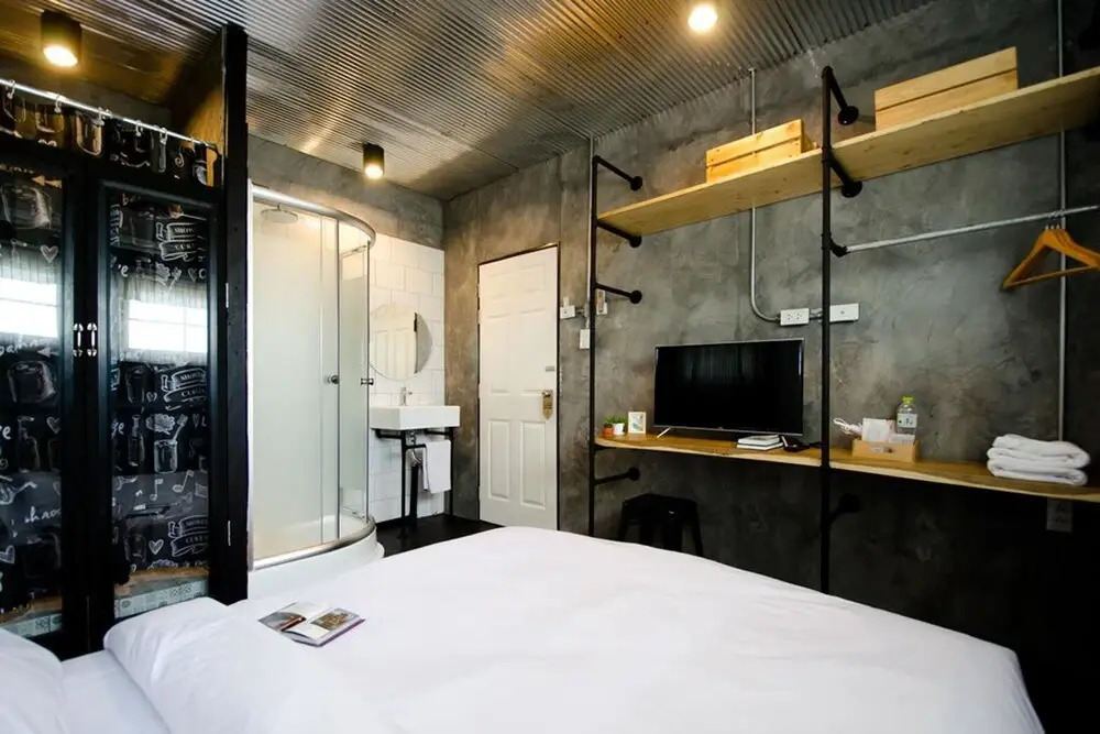 The Rock Samui Poshtel Lamai Beach