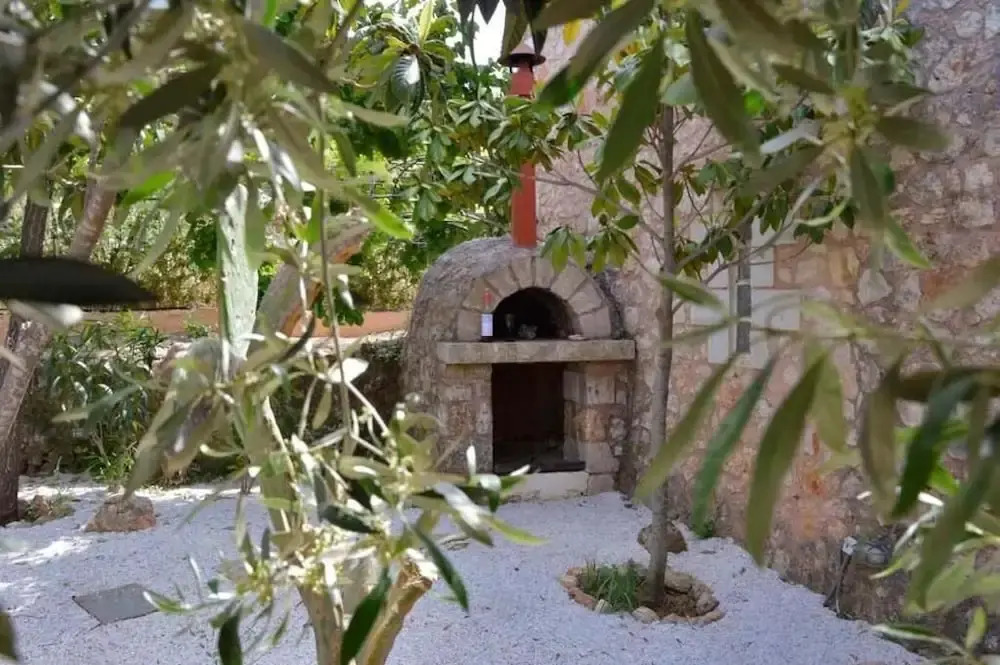 Apanemia Stone House in Crete