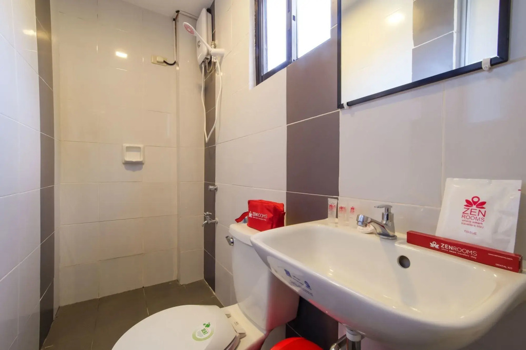 ZEN Rooms Bella Casa Station 1 Boracay