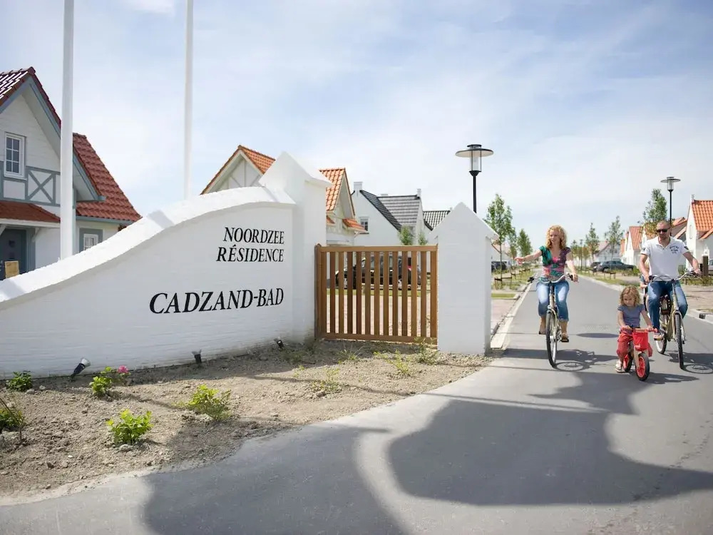 Semi-detached Villa With Terrace Heater, 400m From the Beach