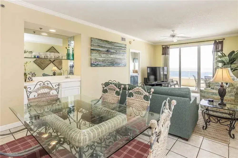 The Enclave 907 - 3 Br condo by RedAwning