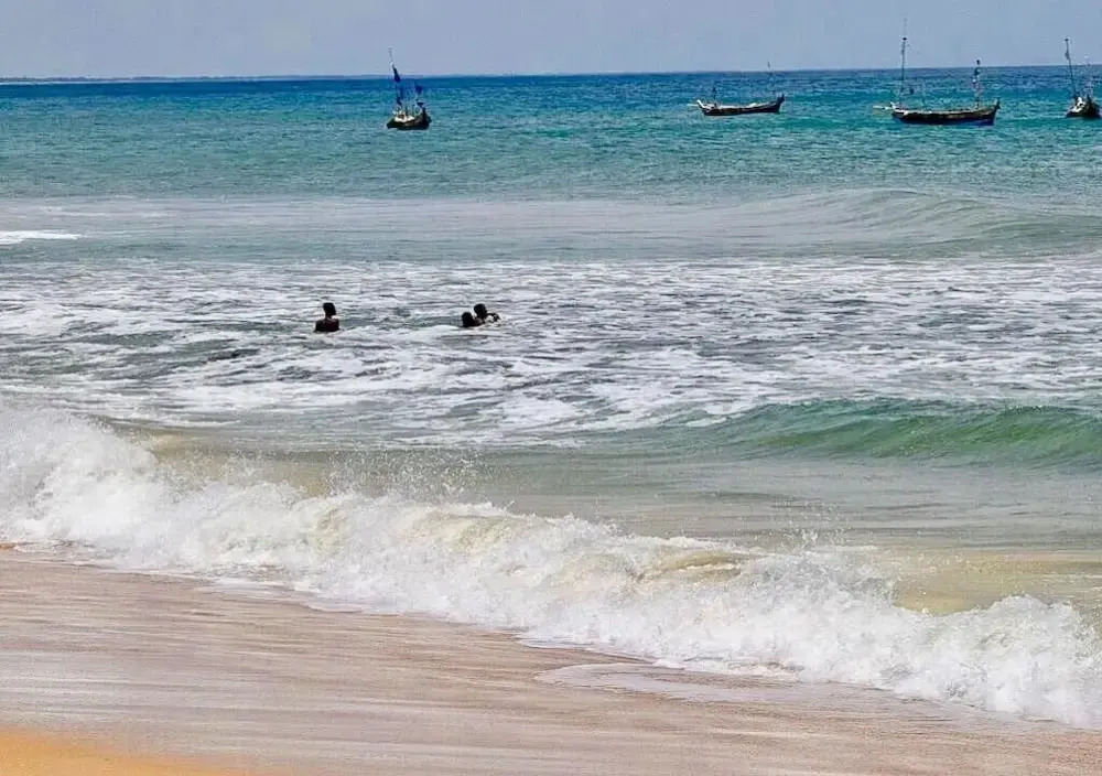 Aborigines beach resort