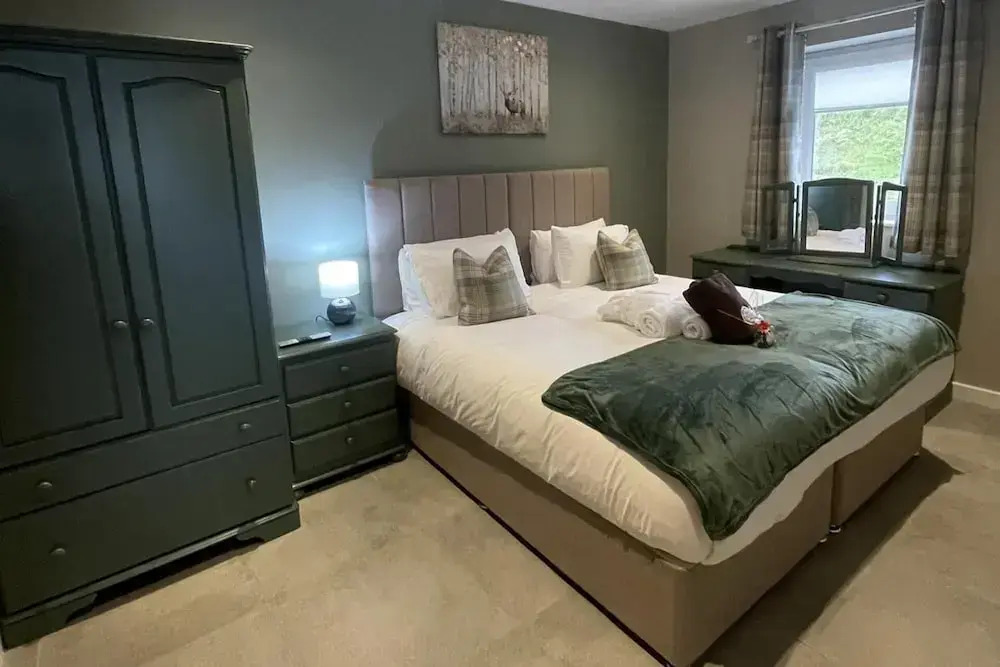 Pendle View Sleeps 8 with Hot Tub