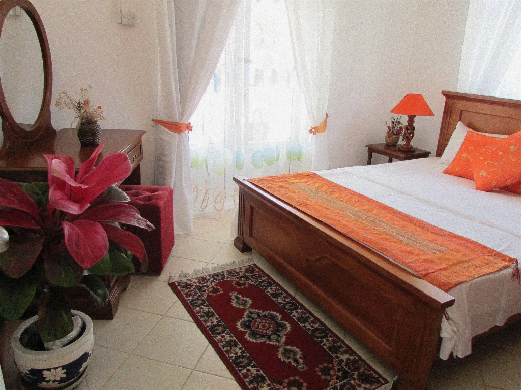 Golden Rod villa