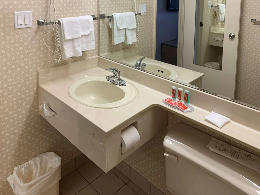 Econo Lodge Airport Quebec