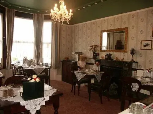 The Moorings - Guest House