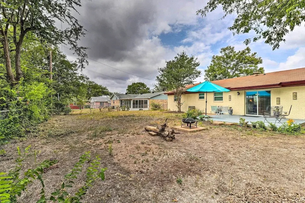 6 Mi to Fort Hood: Killeen Home w/ Yard & Patio
