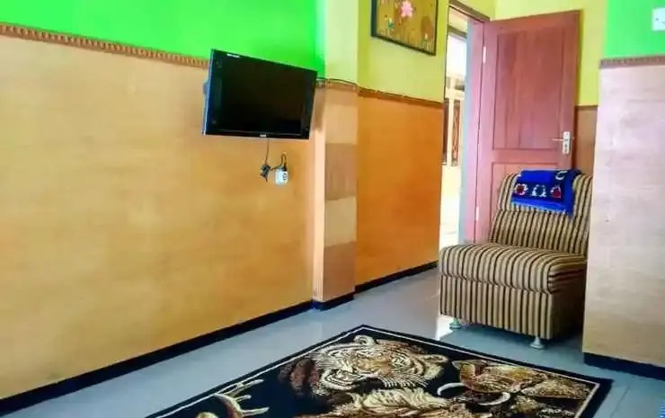 Comfy Room at Trunojoyo 50