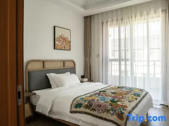Tengchong Nuanrenju Hot Spring Homestay (Wenxinglou Branch)
