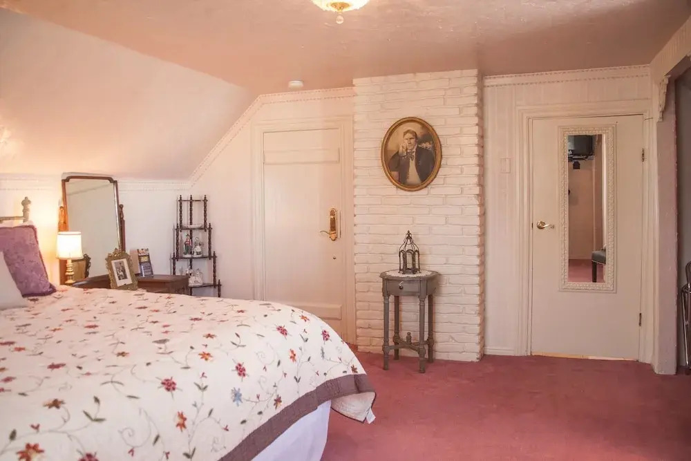 Lizzie's Heritage Inn