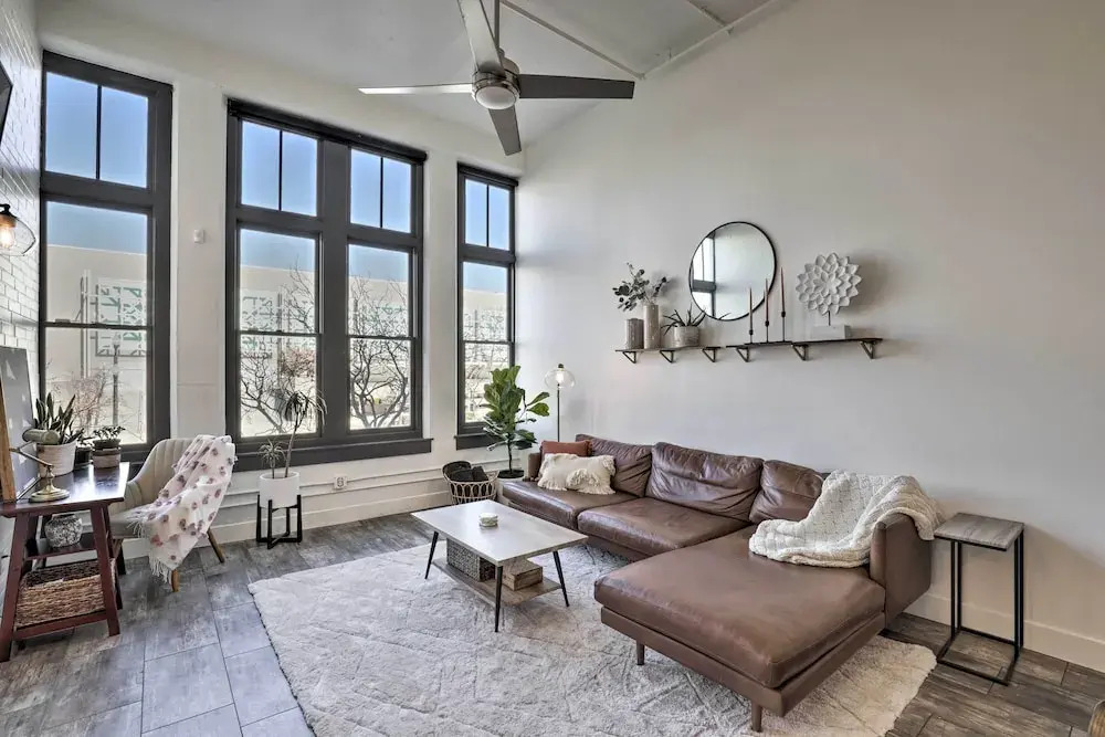 Chic SLC Downtown Studio Loft: Walk to Shops