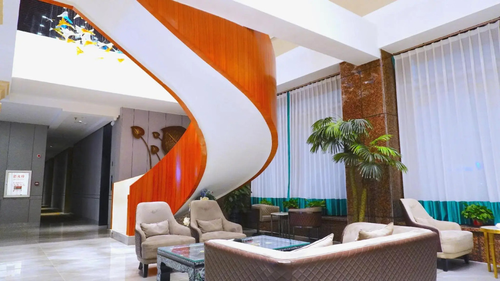F City Hotel (Gongzhuling Railway Station)