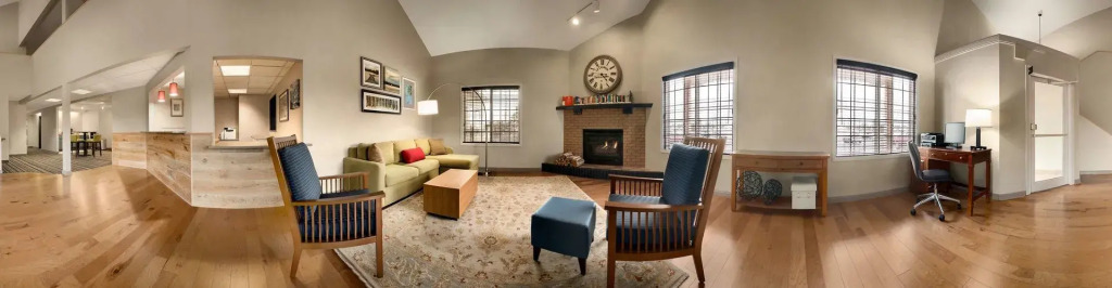Country Inn & Suites by Radisson, Grand Rapids, MN