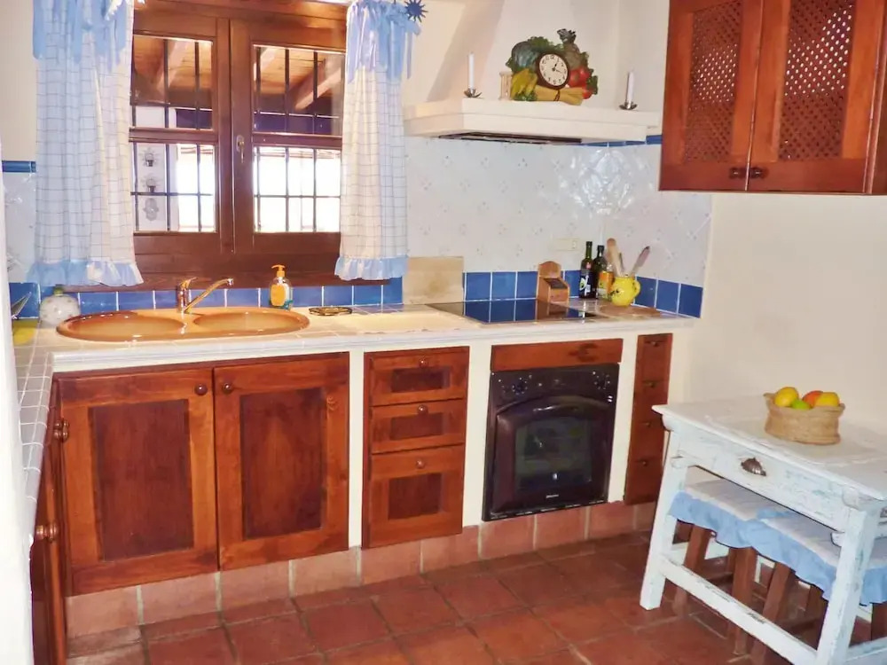 Countryside Villa Escape