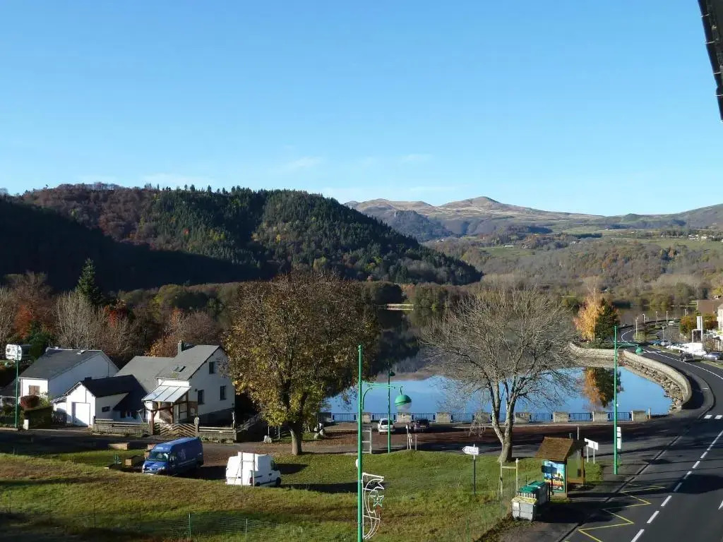 Les Chenets