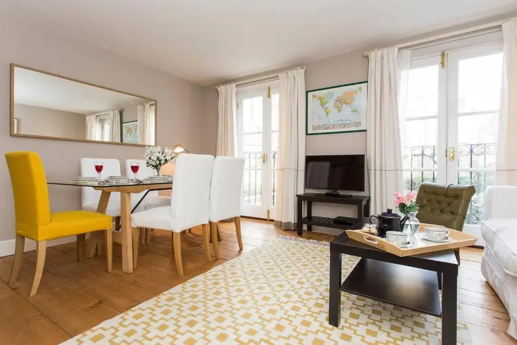 Stylish 2 Bed in Central London, sleeps 6