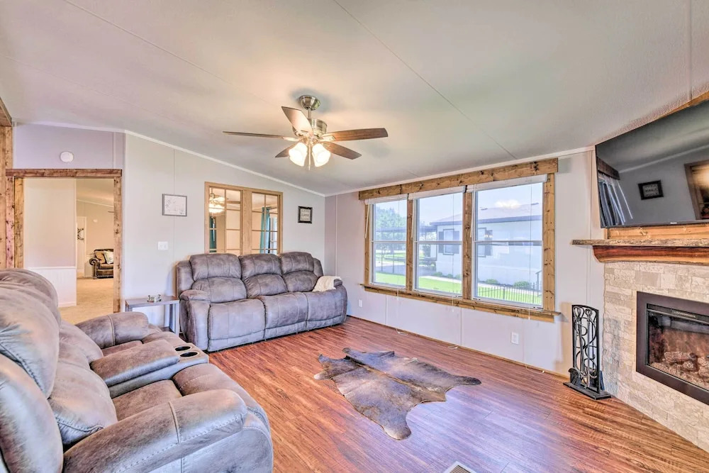 Lakefront Granbury Home, Boat Dock On-site!
