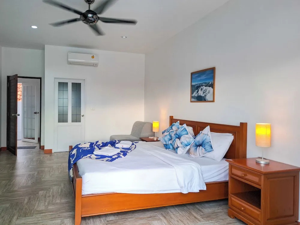 Private pool 3BDR villa beach at 200m