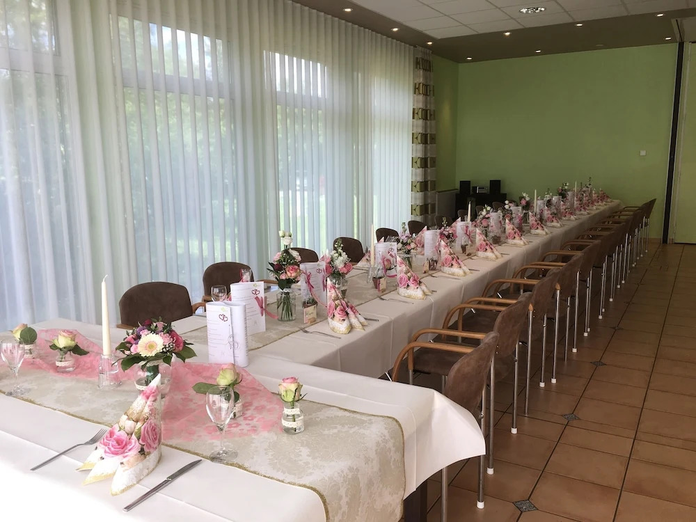 Warias Hotel am Geiseltalsee - Nähe Merseburg und Mücheln