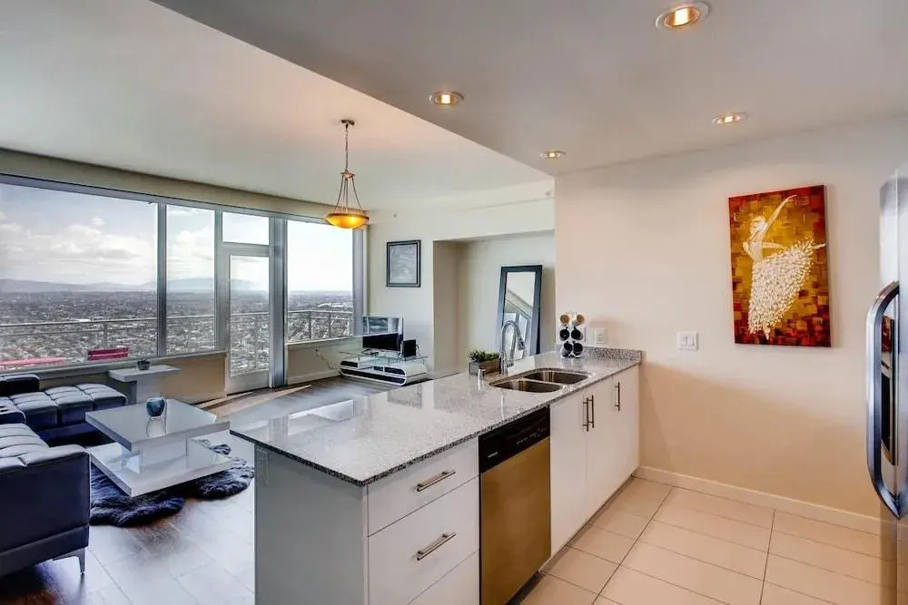 Live in the Ultimate Luxury in San Diego