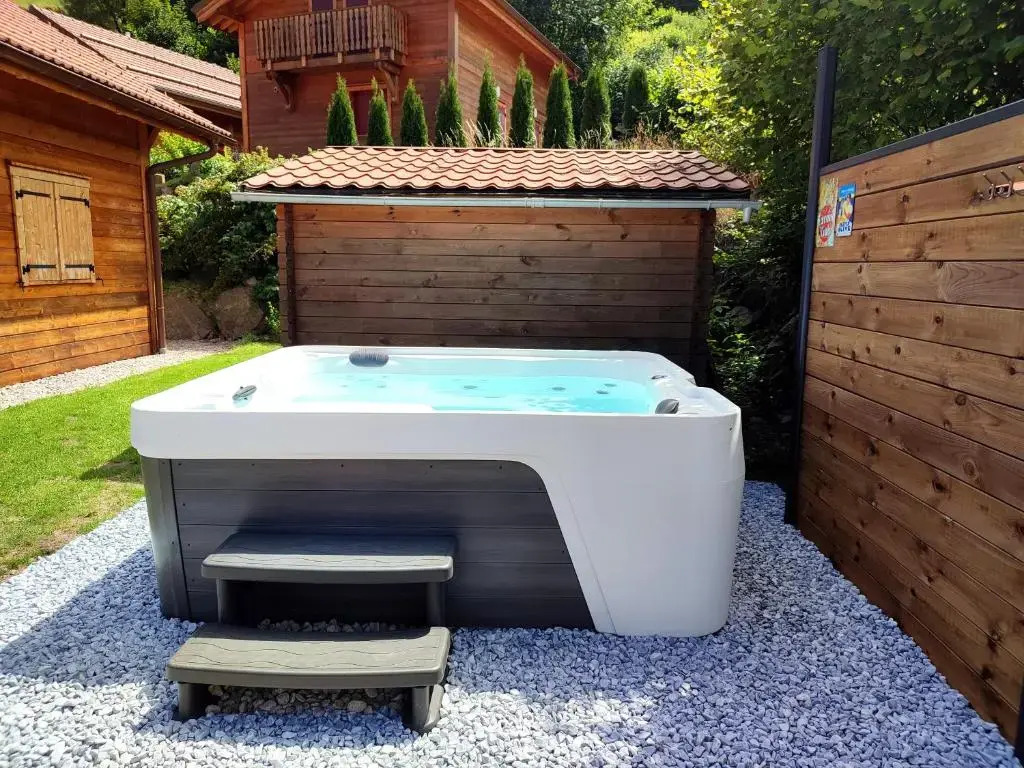 ⁂⁂ LE NID DE PIERRE & JULIE [CLEDICIHOME] 2 pas du centre ville / SPA & TERASSE AMENAGEE ⁂⁂