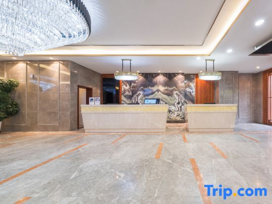 Starway Hotel (Delingha Road Chengdong Wanda Plaza)