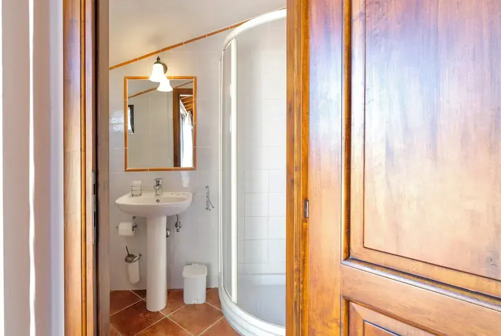 ISA-Holiday-Home with swimming-pool in San Gimignano, apartments with air conditioning and private outdoor area
