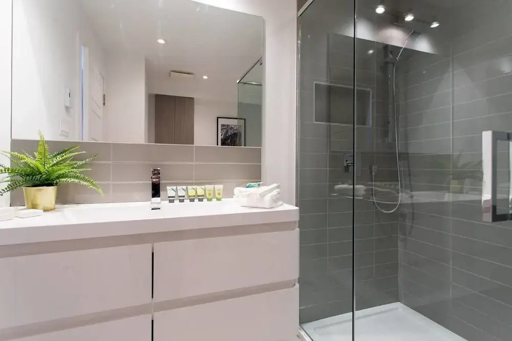 Spacious 2 Bedroom Condo in Little Italy