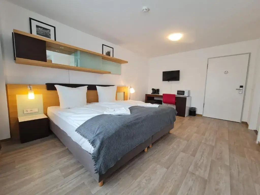 Check-Inn Hotel - Offenbach
