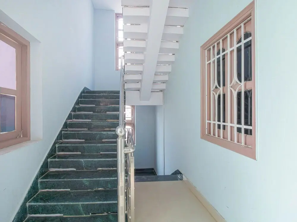 OYO Flagship 14294 De Rest