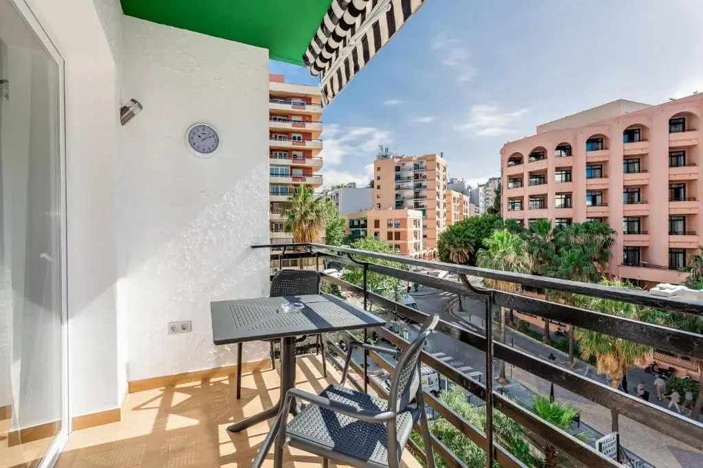 New 1 BR apartement on the sea in Marbella.