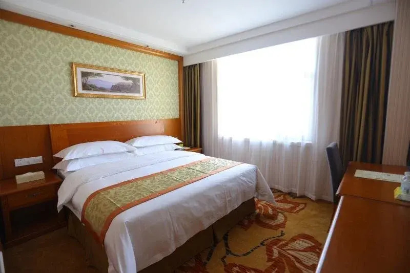 Vienna Hotel Shandong Yantao Golden Beach Taishan Road