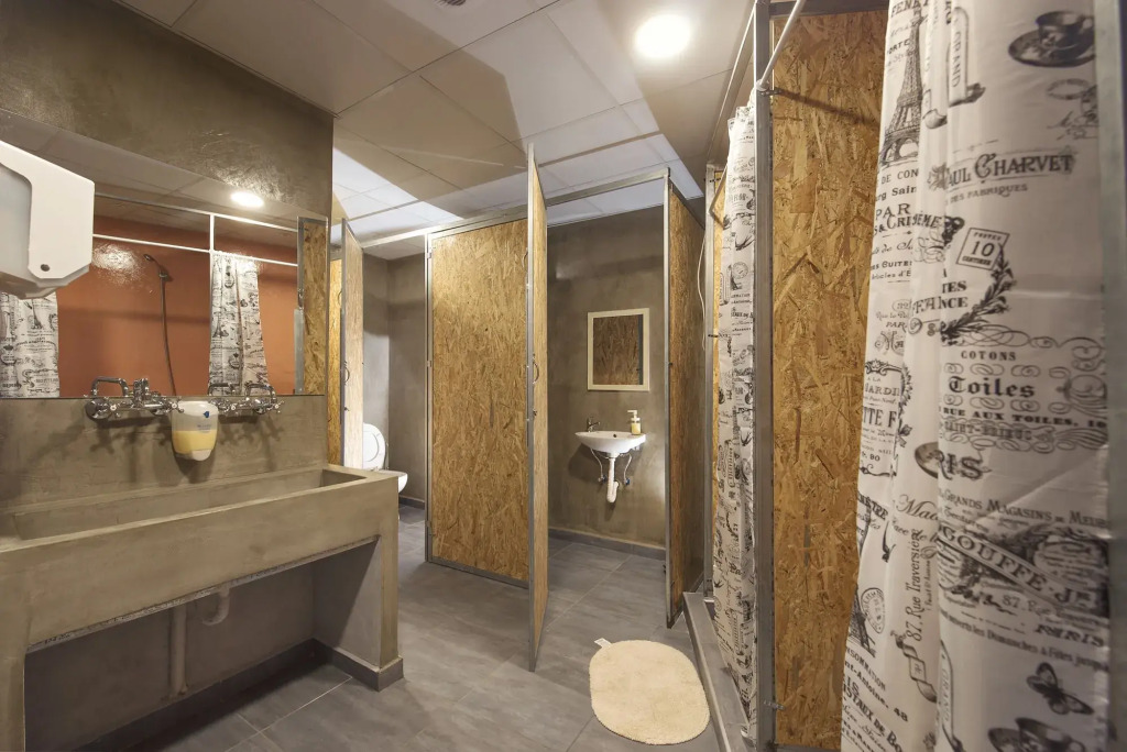 Bedbox Hostel