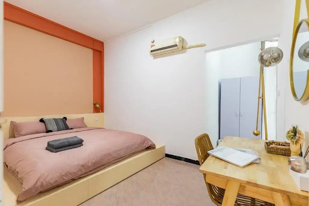 Guangzhou Sports West Railway Station of Tianhe District,Locals Hotels Apartment00185140