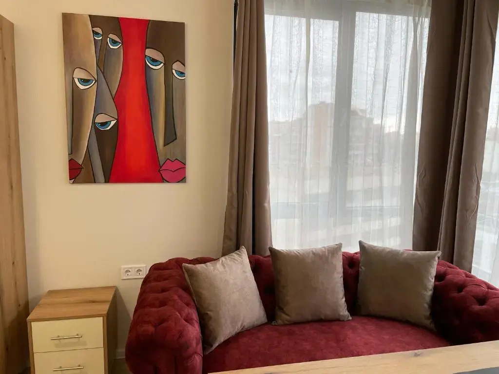 WOW studios for rent - bul Montevideo 25A - B